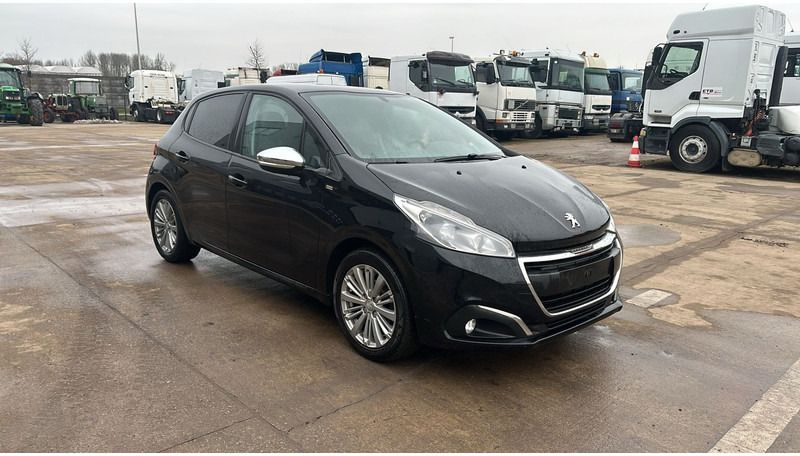 Peugeot 208 (BELGIAN CAR / AIRCO / 5 DOORS / PETROL) - Хэтчбек: фото 2 Peugeot 208 (BELGIAN CAR / AIRCO / 5 DOORS / PETROL) - Хэтчбек: фото 2