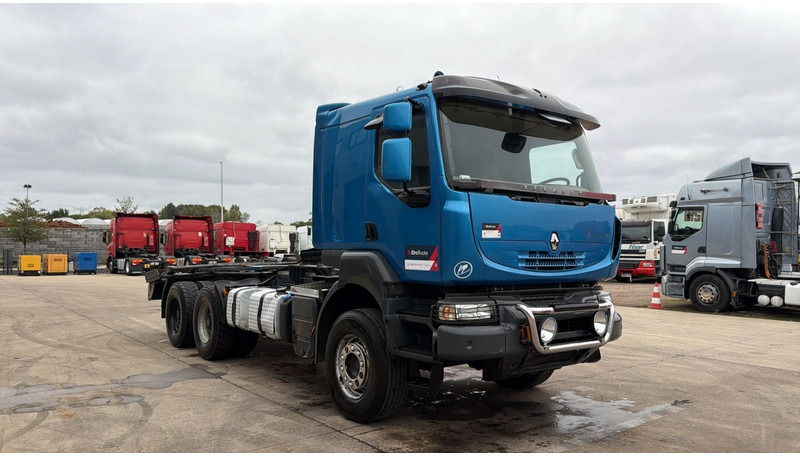 Renault Kerax 520 (PARFAIT ETAT / TRES PROPRE / LAMES / GRAND PONT / BIG HUB) - Грузовик-шасси: фото 5 Renault Kerax 520 (PARFAIT ETAT / TRES PROPRE / LAMES / GRAND PONT / BIG HUB) - Грузовик-шасси: фото 5
