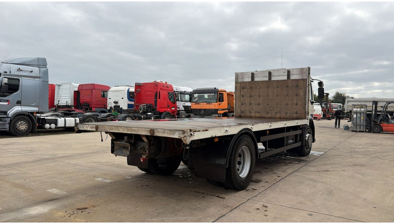Renault Midlum 270 (18 TONNES / BOITE MANUELLE / MANUAL GEARBOX / GOOD CONDITION) - Грузовик бортовой/ Платформа: фото 5 Renault Midlum 270 (18 TONNES / BOITE MANUELLE / MANUAL GEARBOX / GOOD CONDITION) - Грузовик бортовой/ Платформа: фото 5