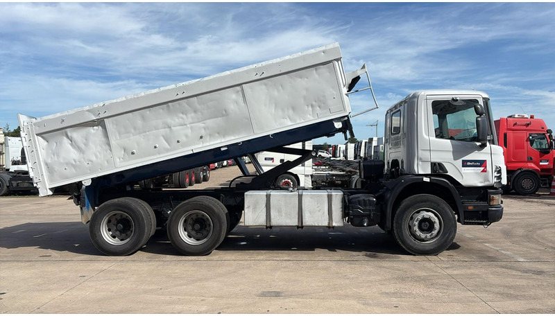 Scania 94 - 260 (BOITE MANUELLE / LAMES / STEEL SUSP. / 6X4 / MANUAL GEARBOX) - Самосвал: фото 3 Scania 94 - 260 (BOITE MANUELLE / LAMES / STEEL SUSP. / 6X4 / MANUAL GEARBOX) - Самосвал: фото 3