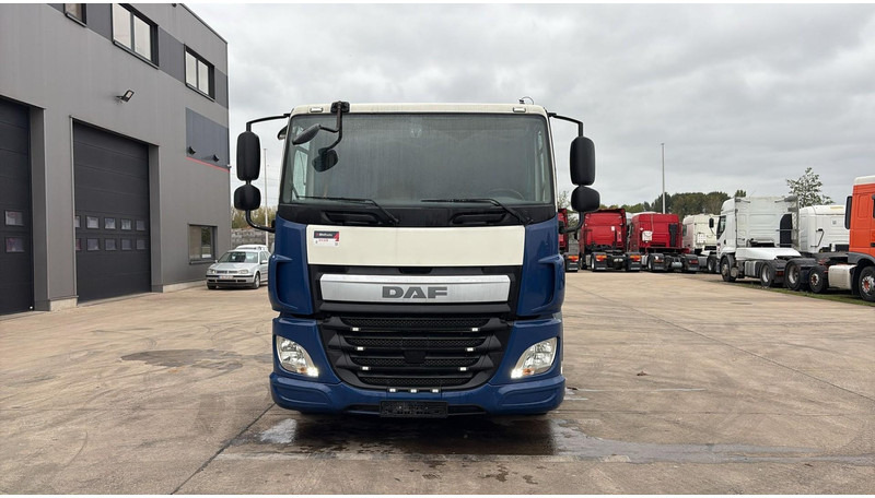 DAF CF 440 (CLEAN TRUCK / TRES PROPRE / BONNE ETAT / GOOD CONDITION) - Тягач: фото 4 DAF CF 440 (CLEAN TRUCK / TRES PROPRE / BONNE ETAT / GOOD CONDITION) - Тягач: фото 4