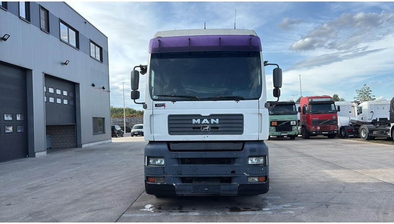 MAN TGA 18.480 (POMPE MANUELLE / MANUAL PUMP / MANUAL GEARBOX / BOITE MANUELLE) - Тягач: фото 3 MAN TGA 18.480 (POMPE MANUELLE / MANUAL PUMP / MANUAL GEARBOX / BOITE MANUELLE) - Тягач: фото 3