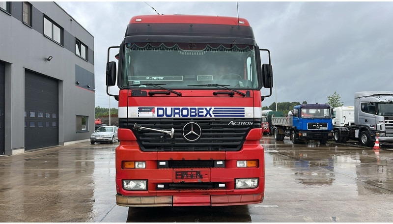 Mercedes-Benz Actros 1840 (EPS / GRAND PONT / V6 / BIG AXLE / 3 PEDALES) - Тягач: фото 2 Mercedes-Benz Actros 1840 (EPS / GRAND PONT / V6 / BIG AXLE / 3 PEDALES) - Тягач: фото 2