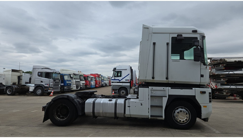 Renault AE 440 Magnum E-tech (EURO 3 / AIRCO / RETARDER) - Тягач: фото 4 Renault AE 440 Magnum E-tech (EURO 3 / AIRCO / RETARDER) - Тягач: фото 4