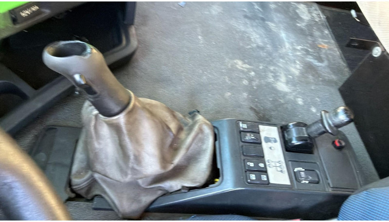 Тягач Renault Premium 450 (MANUAL GEARBOX / BOITE MANUELLE): фото 16