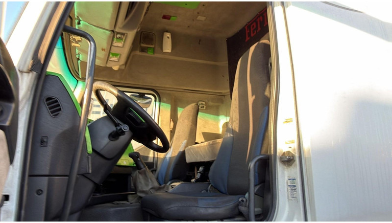 Тягач Renault Premium 450 (MANUAL GEARBOX / BOITE MANUELLE): фото 14