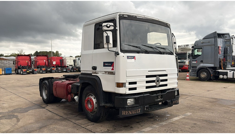 Renault R 385 Major (2 CULASSE / LAMES / GRAND PONT / STEEL SUSP. / MANUAL PUMP / POMPE MANUELLE) - Тягач: фото 2 Renault R 385 Major (2 CULASSE / LAMES / GRAND PONT / STEEL SUSP. / MANUAL PUMP / POMPE MANUELLE) - Тягач: фото 2