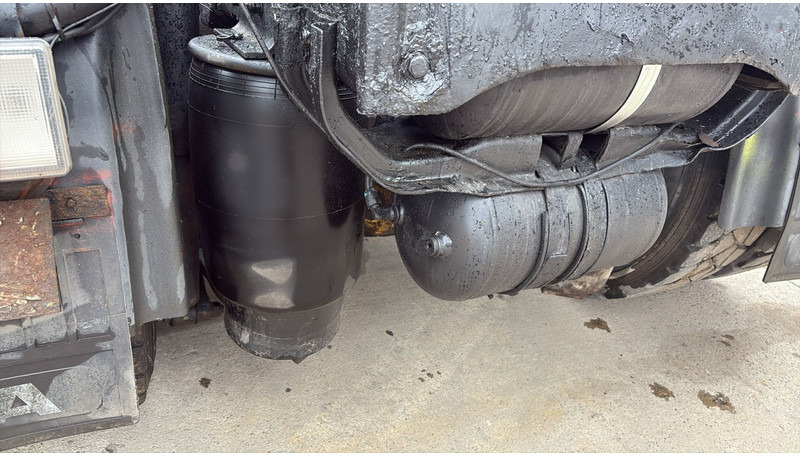Scania 124-420 (6X2 / 8 TYRES / ORIGINAL TRACTOR UNIT / FRONT STEEL) в лизинг Scania 124-420 (6X2 / 8 TYRES / ORIGINAL TRACTOR UNIT / FRONT STEEL): фото 18