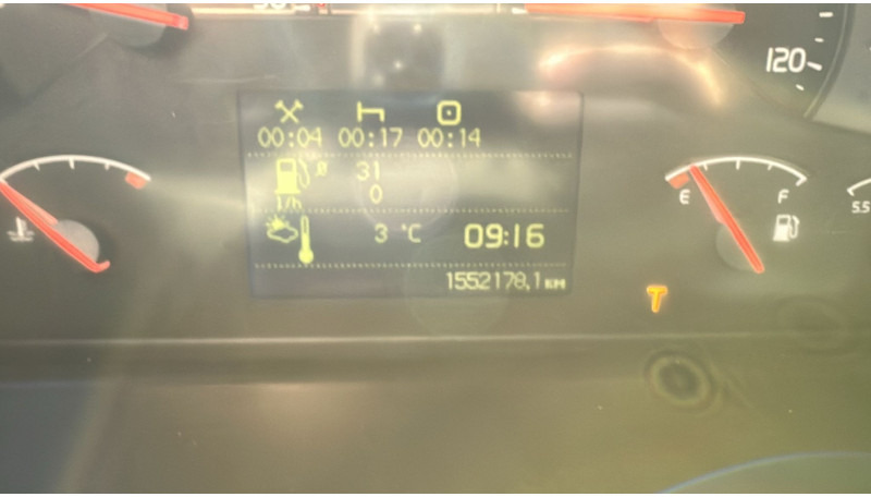 Тягач Volvo FH 460 (MANUAL GEARBOX / VERY CLEAN !!! / GOOD TYRES / TOP CONDITION): фото 18
