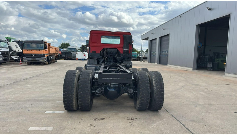 Volvo FL 7 - 260 (6X4 / LAMES / POMPE MANUELLE / MANUAL PUMP / STEEL SUSP.) - Грузовик-шасси: фото 5 Volvo FL 7 - 260 (6X4 / LAMES / POMPE MANUELLE / MANUAL PUMP / STEEL SUSP.) - Грузовик-шасси: фото 5