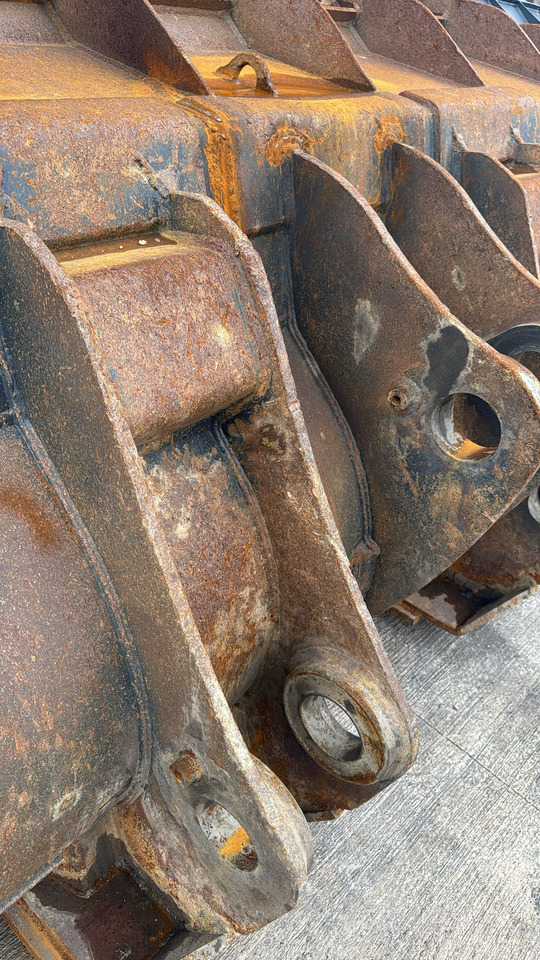 KOMATSU WA500 Loading Bucket - Ковш для погрузчика: фото 4 KOMATSU WA500 Loading Bucket - Ковш для погрузчика: фото 4