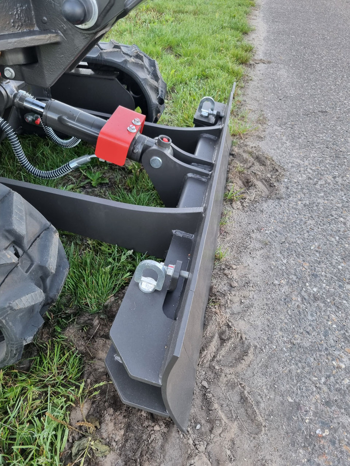 Мини-экскаватор WCM CTX 8010S Diesel: фото 14 Мини-экскаватор WCM CTX 8010S Diesel: фото 14