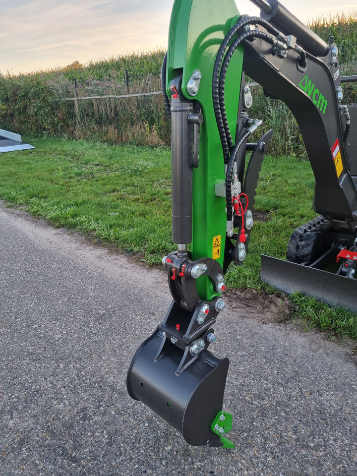 Мини-экскаватор WCM CTX 8010S Diesel: фото 10 Мини-экскаватор WCM CTX 8010S Diesel: фото 10