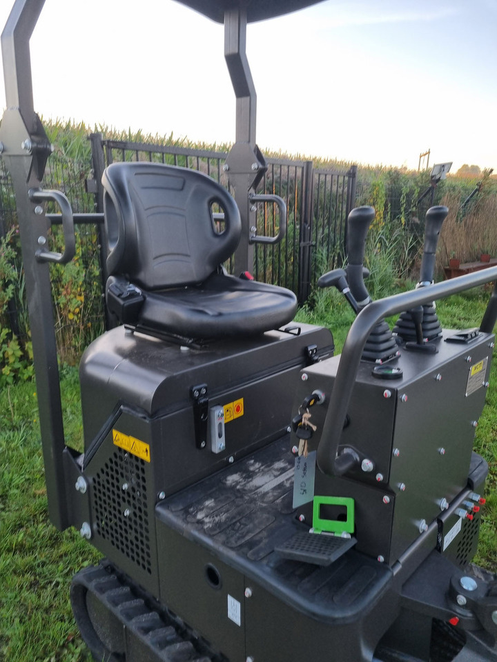 Мини-экскаватор WCM CTX 8010S Diesel: фото 18 Мини-экскаватор WCM CTX 8010S Diesel: фото 18