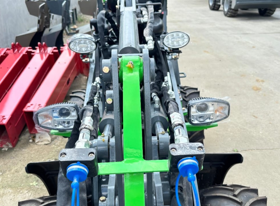 Колёсный погрузчик WCM -L1812: фото 7 Колёсный погрузчик WCM -L1812: фото 7