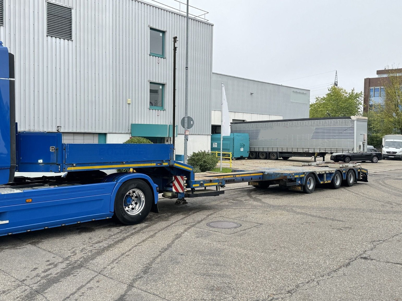 Doll S3L Tele-Tieflader+3,3m Radmulden Lift Lenkachse - Низкорамный полуприцеп: фото 1 Doll S3L Tele-Tieflader+3,3m Radmulden Lift Lenkachse - Низкорамный полуприцеп: фото 1