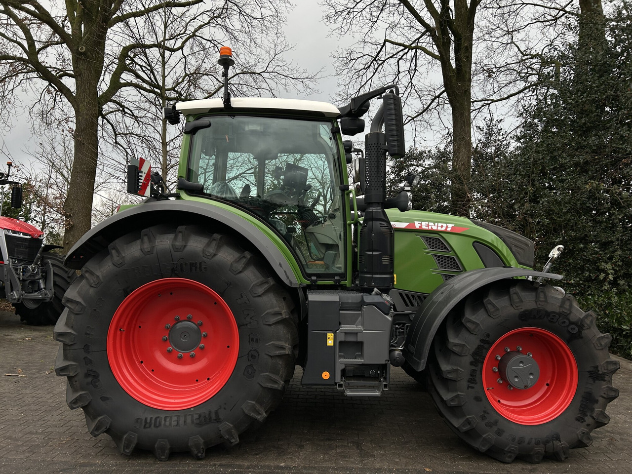 FENDT 724 Vario Gen6 ProfiPlus setting 2 - Трактор: фото 2 FENDT 724 Vario Gen6 ProfiPlus setting 2 - Трактор: фото 2