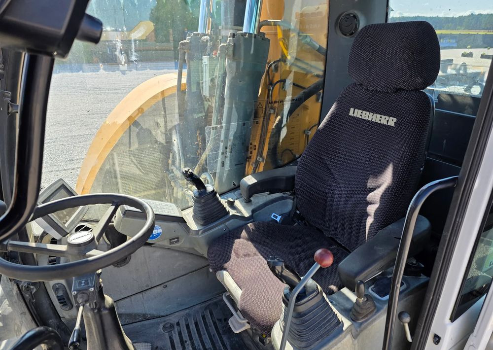 Колёсный экскаватор Liebherr A918 COMPACT, 2014 ROK, SW 48 LIKUFIX szybkozłącze: фото 13 Колёсный экскаватор Liebherr A918 COMPACT, 2014 ROK, SW 48 LIKUFIX szybkozłącze: фото 13