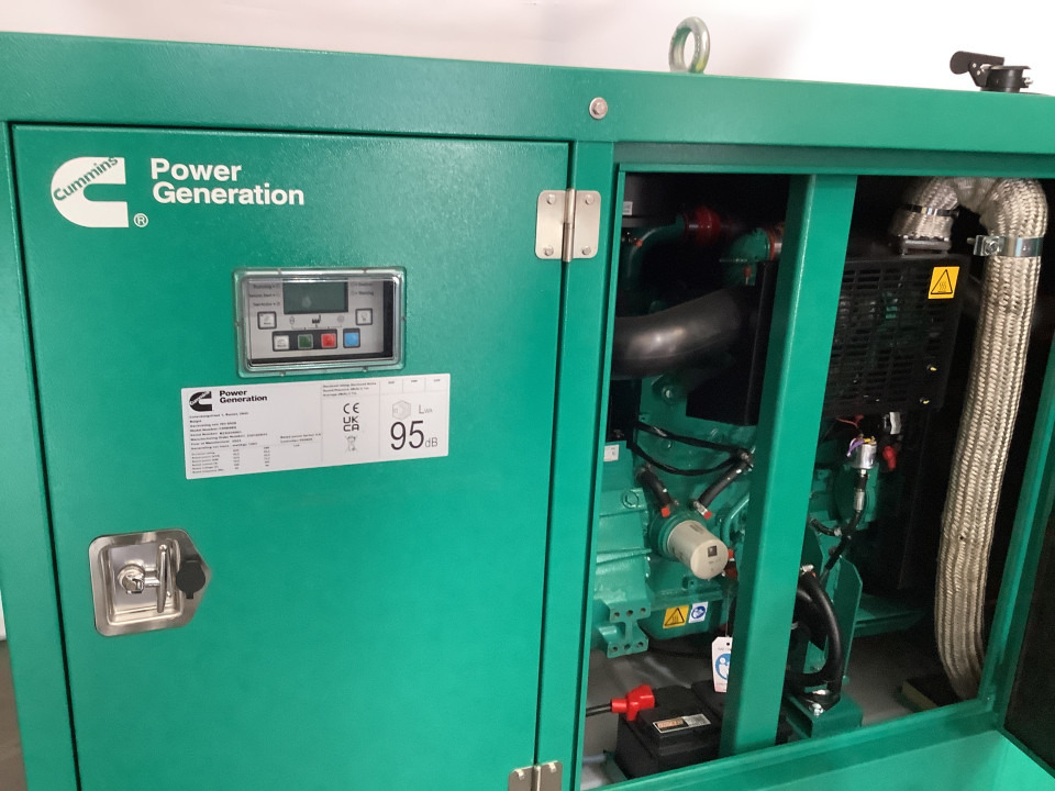 Cummins 55KVA Brand new. C22D5Q - Электрогенератор: фото 4 Cummins 55KVA Brand new. C22D5Q - Электрогенератор: фото 4