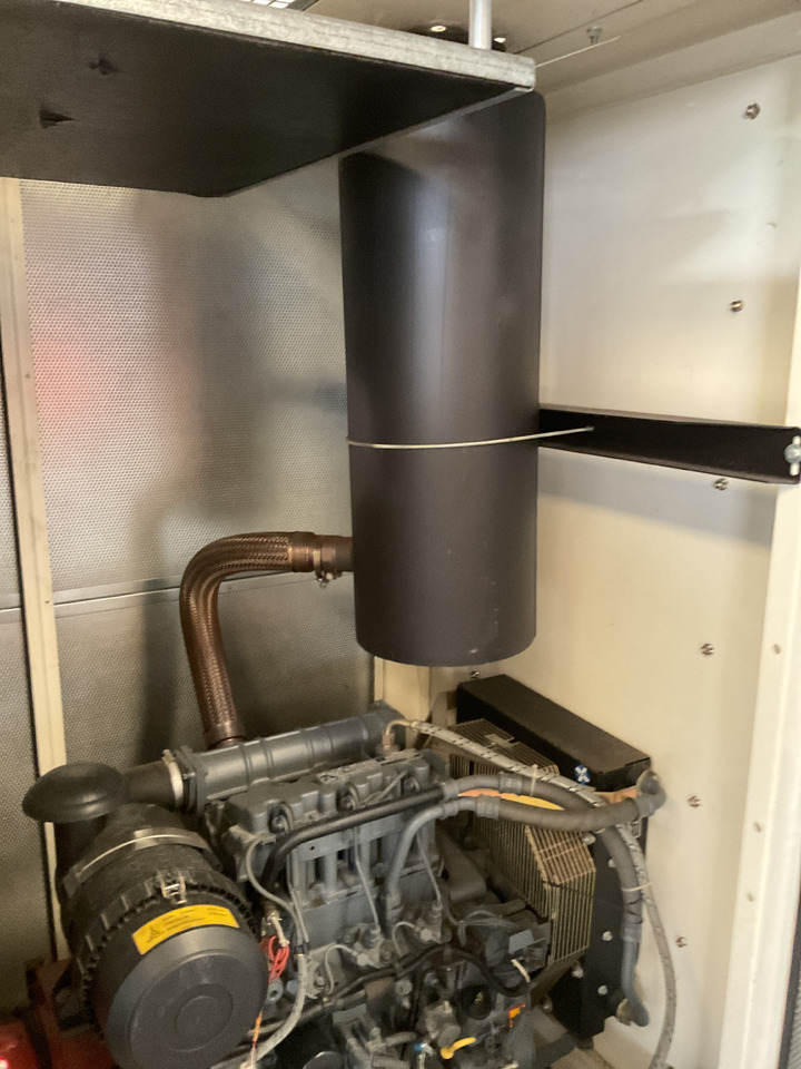 Deutz F3M1011F, 45KVA generatorset. Like brand new. Low standby hours - Электрогенератор: фото 4 Deutz F3M1011F, 45KVA generatorset. Like brand new. Low standby hours - Электрогенератор: фото 4