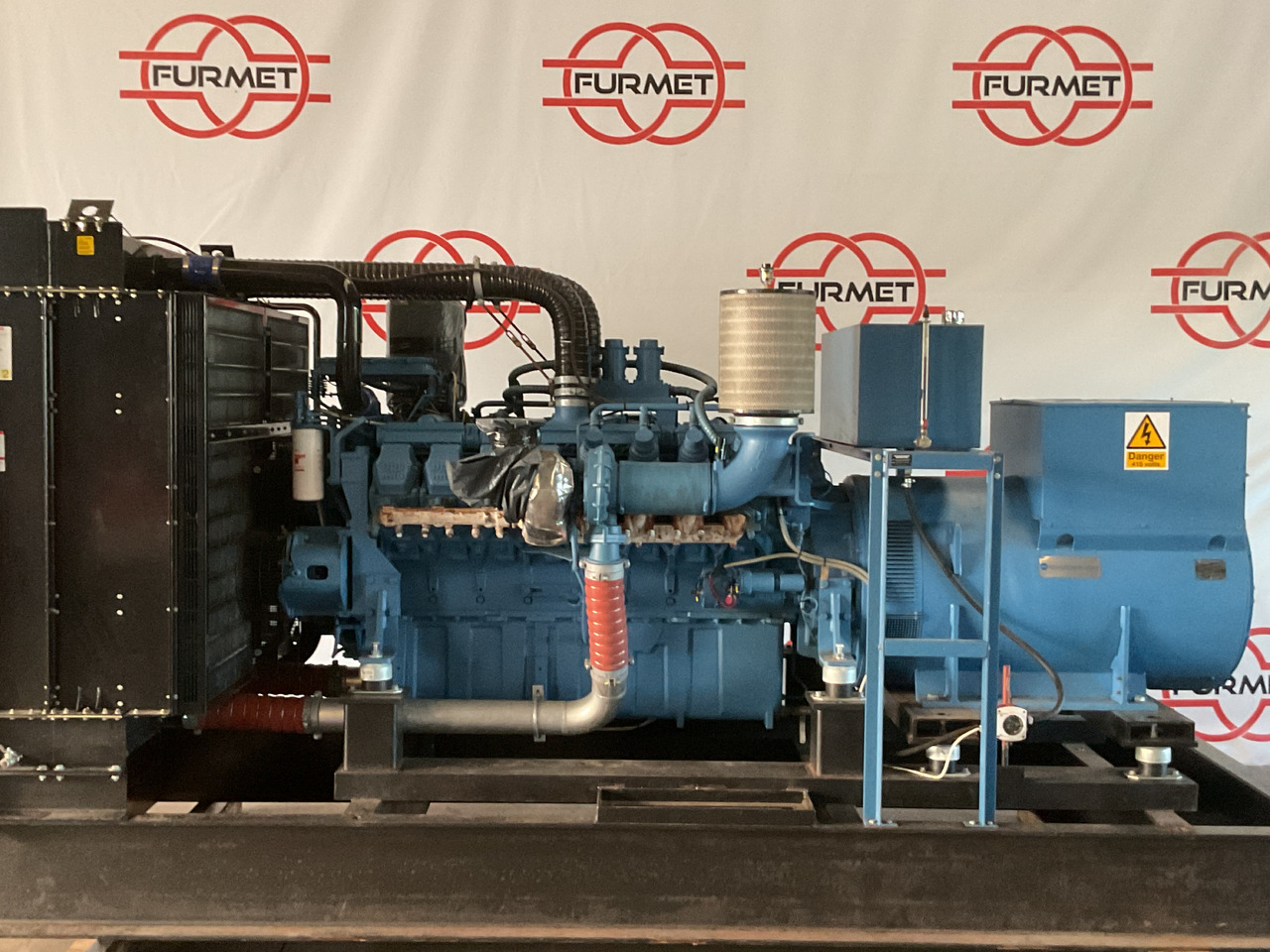 MTU 16V2000, 900KVA generatorset. Like brand new. Low standby hours - Электрогенератор: фото 1 MTU 16V2000, 900KVA generatorset. Like brand new. Low standby hours - Электрогенератор: фото 1