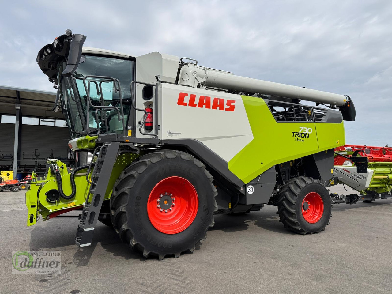 CLAAS Trion 730 - Зерноуборочный комбайн: фото 1 CLAAS Trion 730 - Зерноуборочный комбайн: фото 1