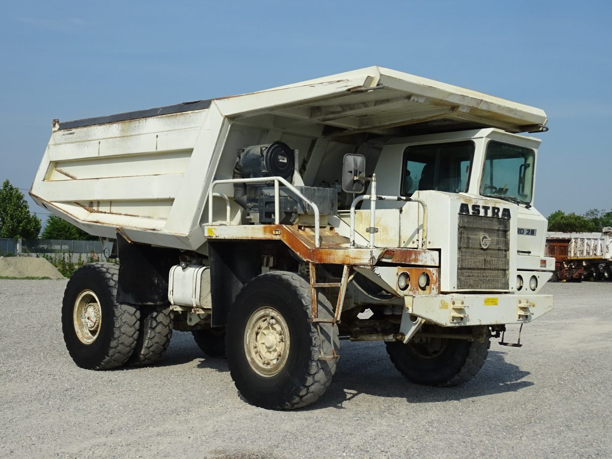 ASTRA RD 28 - Карьерный самосвал: фото 3 ASTRA RD 28 - Карьерный самосвал: фото 3