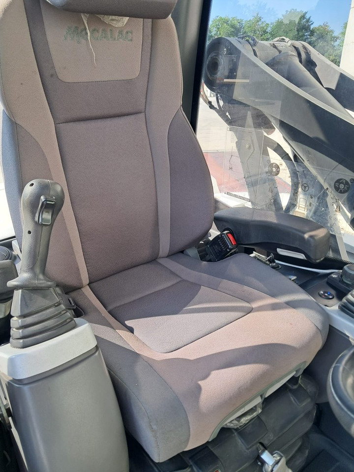 MECALAC 12MTX - Колёсный экскаватор: фото 5 MECALAC 12MTX - Колёсный экскаватор: фото 5