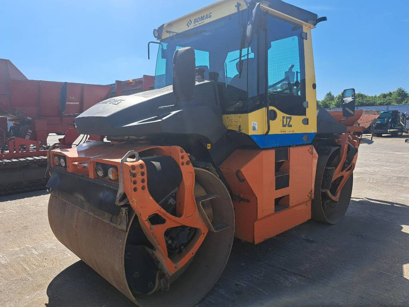 Bomag BW174 AP-4 AM - Каток: фото 1 Bomag BW174 AP-4 AM - Каток: фото 1