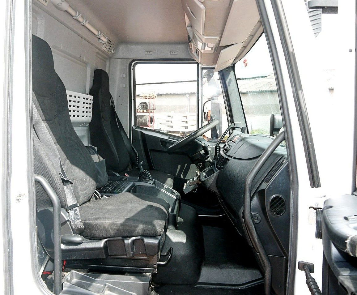 Рефрижератор Iveco 100E19 KUHLKOFFER CARRIER SUPRA 550 luft fed A/C: фото 14 Рефрижератор Iveco 100E19 KUHLKOFFER CARRIER SUPRA 550 luft fed A/C: фото 14