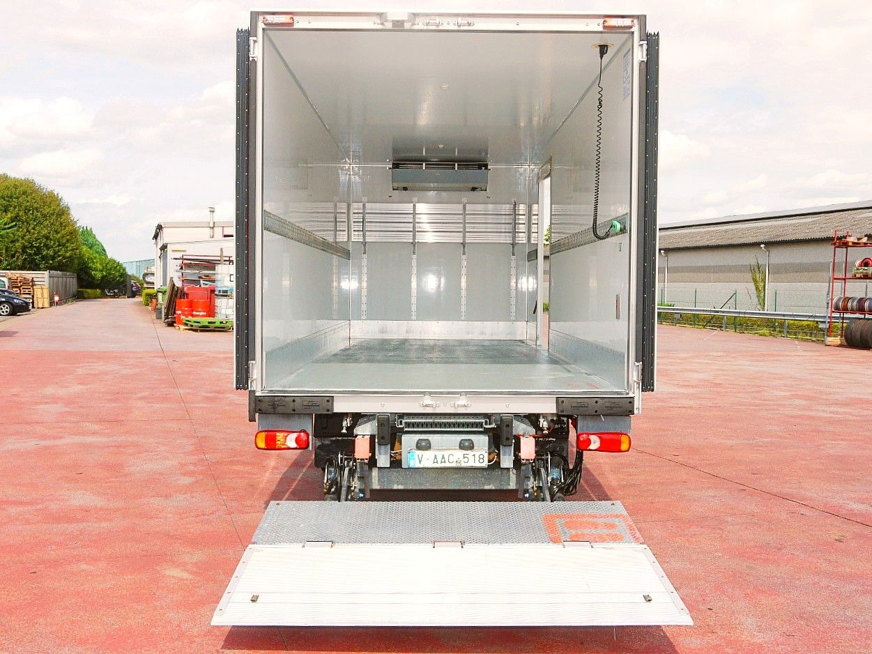 Рефрижератор Iveco 100E19 KUHLKOFFER CARRIER SUPRA 550 luft fed A/C: фото 10 Рефрижератор Iveco 100E19 KUHLKOFFER CARRIER SUPRA 550 luft fed A/C: фото 10