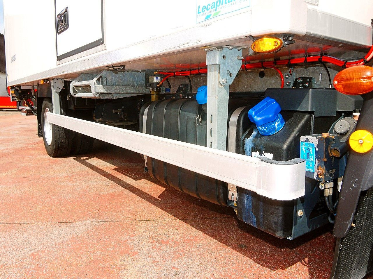 Рефрижератор Iveco 100E19 KUHLKOFFER CARRIER SUPRA 550 luft fed A/C: фото 16 Рефрижератор Iveco 100E19 KUHLKOFFER CARRIER SUPRA 550 luft fed A/C: фото 16