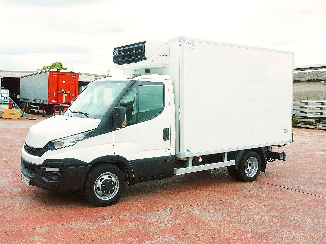 Iveco 35C13 DAILY KUHLKOFFER CARRIER XARIOS 600 - Фургон-рефрижератор: фото 3 Iveco 35C13 DAILY KUHLKOFFER CARRIER XARIOS 600 - Фургон-рефрижератор: фото 3
