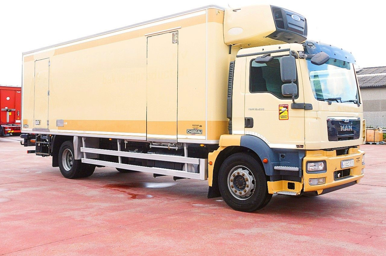 MAN TGM 18 250 CHEREAU CARRIER SUPR 1250 MULTi - Рефрижератор: фото 2 MAN TGM 18 250 CHEREAU CARRIER SUPR 1250 MULTi - Рефрижератор: фото 2