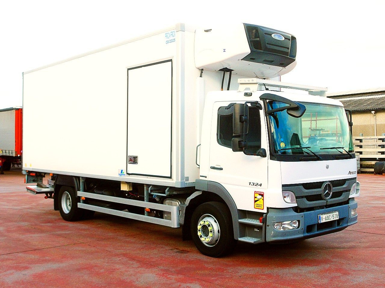 Mercedes-Benz 1324 ATEGO CARRIER SUPRA 1000MT CITY Z. A/C LUFT - Рефрижератор: фото 2 Mercedes-Benz 1324 ATEGO CARRIER SUPRA 1000MT CITY Z. A/C LUFT - Рефрижератор: фото 2