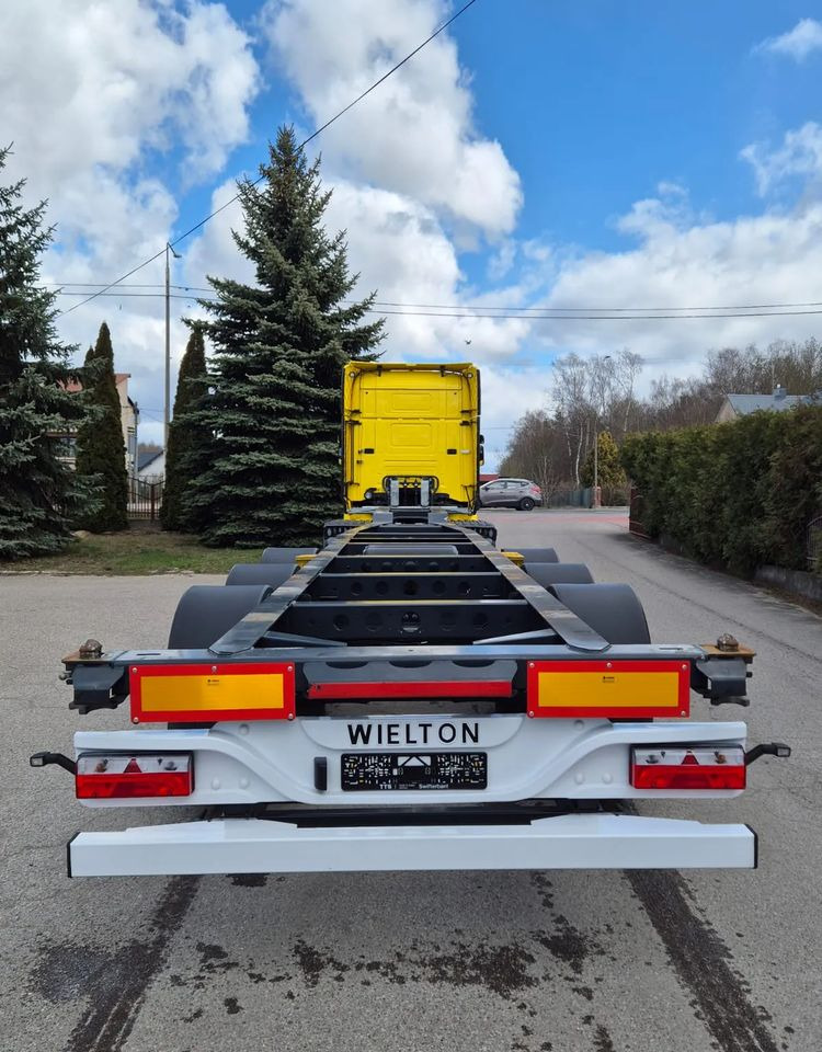 Wielton Podkontenerowa - Полуприцеп-контейнеровоз/ Сменный кузов: фото 4 Wielton Podkontenerowa - Полуприцеп-контейнеровоз/ Сменный кузов: фото 4