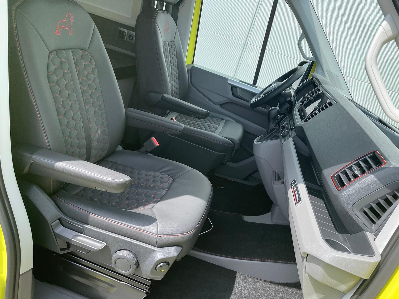 Цельнометаллический фургон MAN TGE 3.180 L3H3 IndividualS BF3 + BEGLEITFAHRZEUG: фото 36