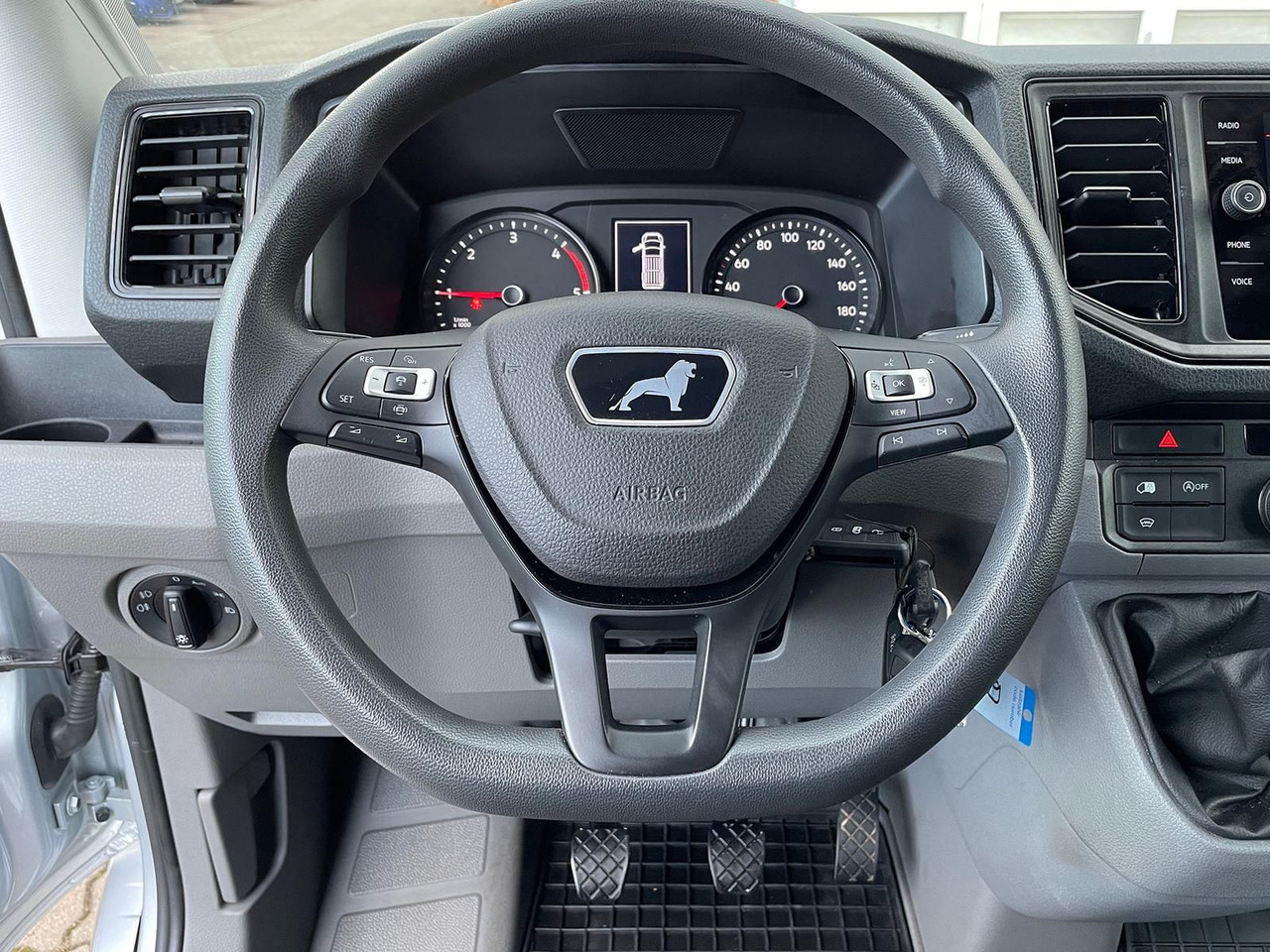 Легковой автомобиль MAN TGE 3.180 L3H3 Kasten 4x4 DIFF NAV ACC STANDH: фото 14