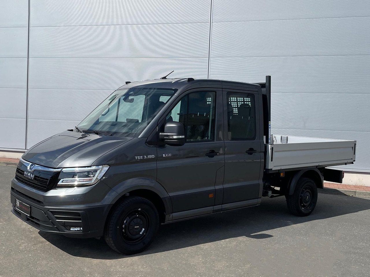 MAN TGE 3.180 Pritsche DOKA MR 4x4 ACC LED DIFF-SPER - Легковой автомобиль: фото 1 MAN TGE 3.180 Pritsche DOKA MR 4x4 ACC LED DIFF-SPER - Легковой автомобиль: фото 1
