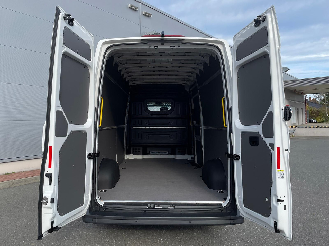 Цельнометаллический фургон Volkswagen Crafter Kasten 35 L4H3 KAMERA KLIMA DAB: фото 29