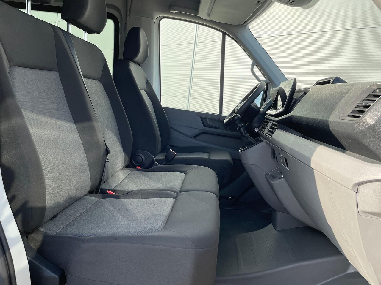 Пассажирский фургон Volkswagen Crafter MIXTO 35 L3H3 KAMERA SITZHZ DAB: фото 22 Пассажирский фургон Volkswagen Crafter MIXTO 35 L3H3 KAMERA SITZHZ DAB: фото 22