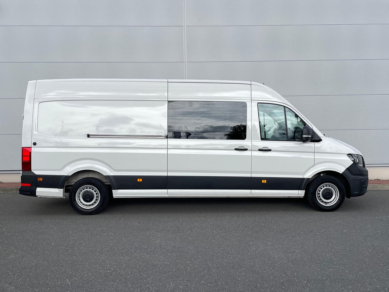 Volkswagen Crafter MIXTO 35 L4H3 KAMERA KLIMA SITZHZ DAB - Цельнометаллический фургон, Грузопассажирский фургон: фото 5 Volkswagen Crafter MIXTO 35 L4H3 KAMERA KLIMA SITZHZ DAB - Цельнометаллический фургон, Грузопассажирский фургон: фото 5