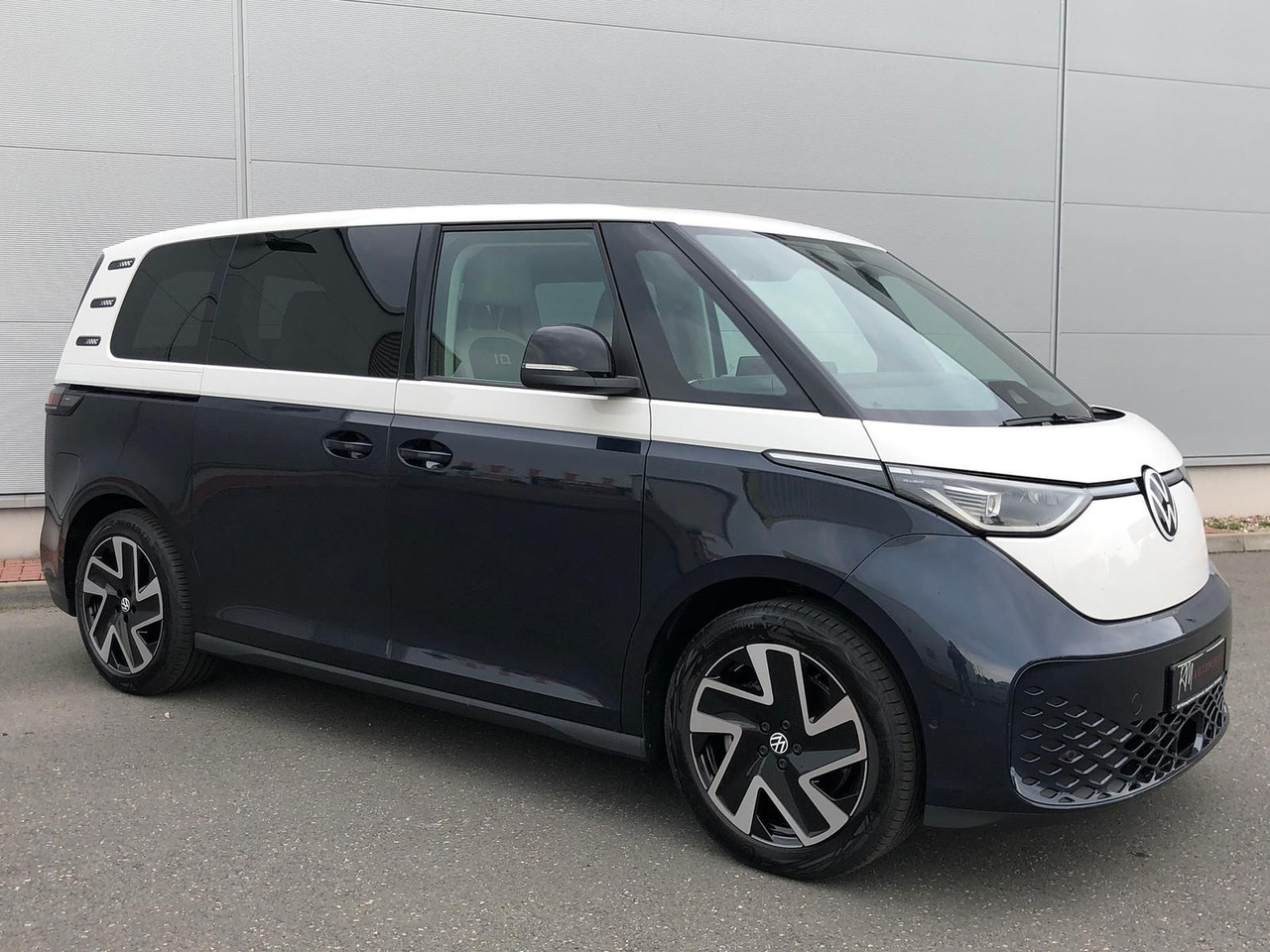 Volkswagen ID. Buzz 150 kW Pro AHK ACC MATRIX LED KEYLESS - Микроавтобус, Электробус: фото 2 Volkswagen ID. Buzz 150 kW Pro AHK ACC MATRIX LED KEYLESS - Микроавтобус, Электробус: фото 2