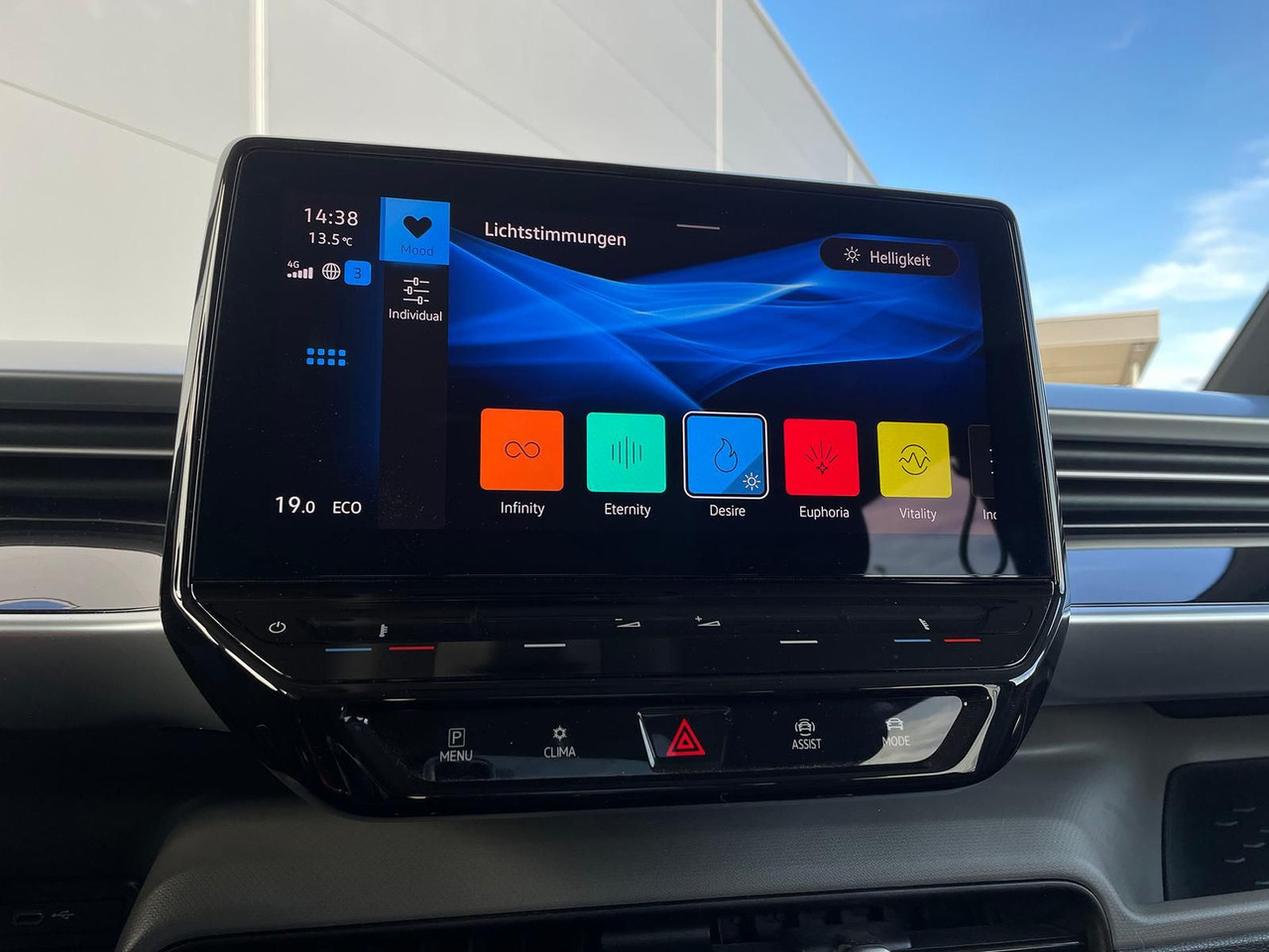 Пассажирский фургон, Электрический фургон Volkswagen ID.Buzz KW Fahrwerk LM Felgen KLIMA PDC ACC DAB: фото 22