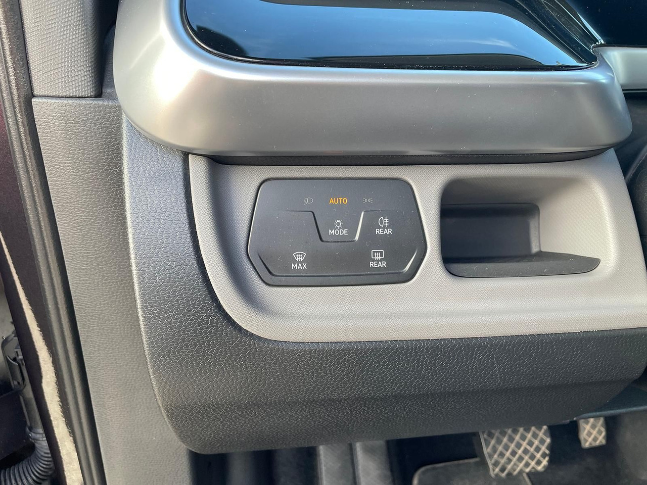 Пассажирский фургон, Электрический фургон Volkswagen ID.Buzz KW Fahrwerk LM Felgen KLIMA PDC ACC DAB: фото 36