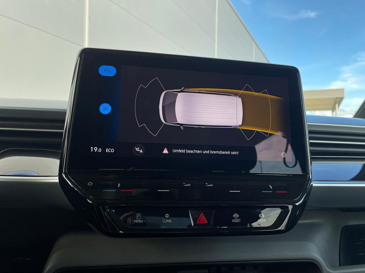 Пассажирский фургон, Электрический фургон Volkswagen ID.Buzz KW Fahrwerk LM Felgen KLIMA PDC ACC DAB: фото 23