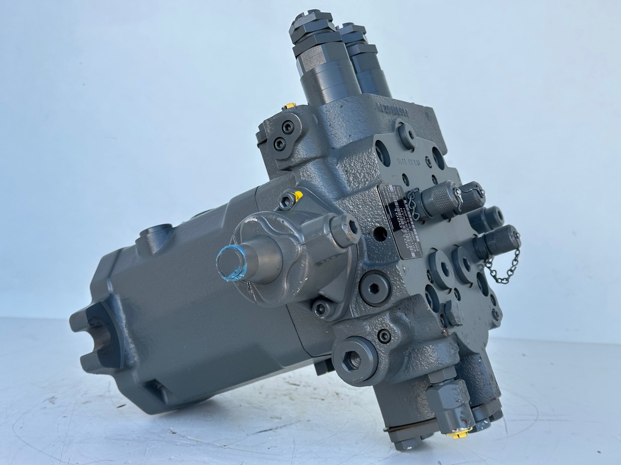 LIEBHERR - LINDE Original Hydromotor Typ:HMF75-02 2560 G 03 mit ID-Nr.10007106. A914 B-LI, A914 LI, A924 B-LI, A924 LI, MG15, MBG12, MG20, MFG10, BG12H #HYX293G00103# - Гидравлический мотор для Колёсных экскаваторов: фото 4 LIEBHERR - LINDE Original Hydromotor Typ:HMF75-02 2560 G 03 mit ID-Nr.10007106. A914 B-LI, A914 LI, A924 B-LI, A924 LI, MG15, MBG12, MG20, MFG10, BG12H #HYX293G00103# - Гидравлический мотор для Колёсных экскаваторов: фото 4