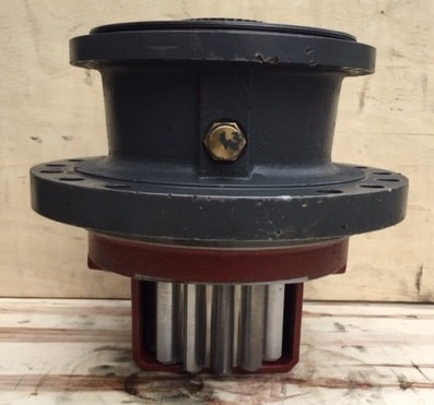 Liebherr Abtriebswellengehäuse ID-Nr.90021076 - ID-Nr.90208493 mit Abtriebswelle ID-Nr.90006049 – ID-Nr.90202639. SAT325/294 - SAT325/274. #0067# - Поворотный редуктор для Строительной техники: фото 2 Liebherr Abtriebswellengehäuse ID-Nr.90021076 - ID-Nr.90208493 mit Abtriebswelle ID-Nr.90006049 – ID-Nr.90202639. SAT325/294 - SAT325/274. #0067# - Поворотный редуктор для Строительной техники: фото 2