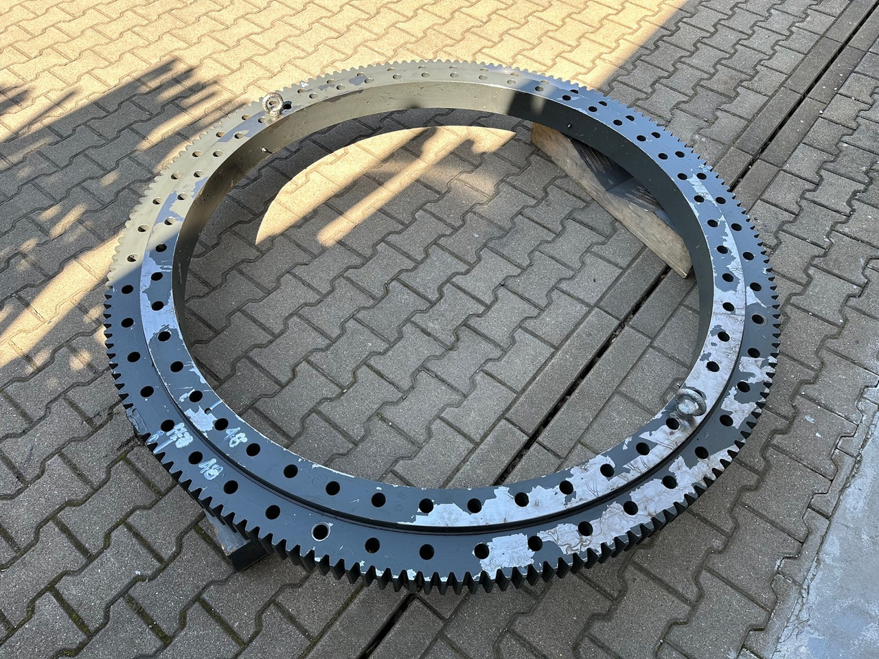 Liebherr Drehkranz - Kugeldrehverbindung Typ:KUD138 VA 002. ID-Nr.982757001. #159.10118# - Поворотное кольцо для Строительной техники: фото 2 Liebherr Drehkranz - Kugeldrehverbindung Typ:KUD138 VA 002. ID-Nr.982757001. #159.10118# - Поворотное кольцо для Строительной техники: фото 2