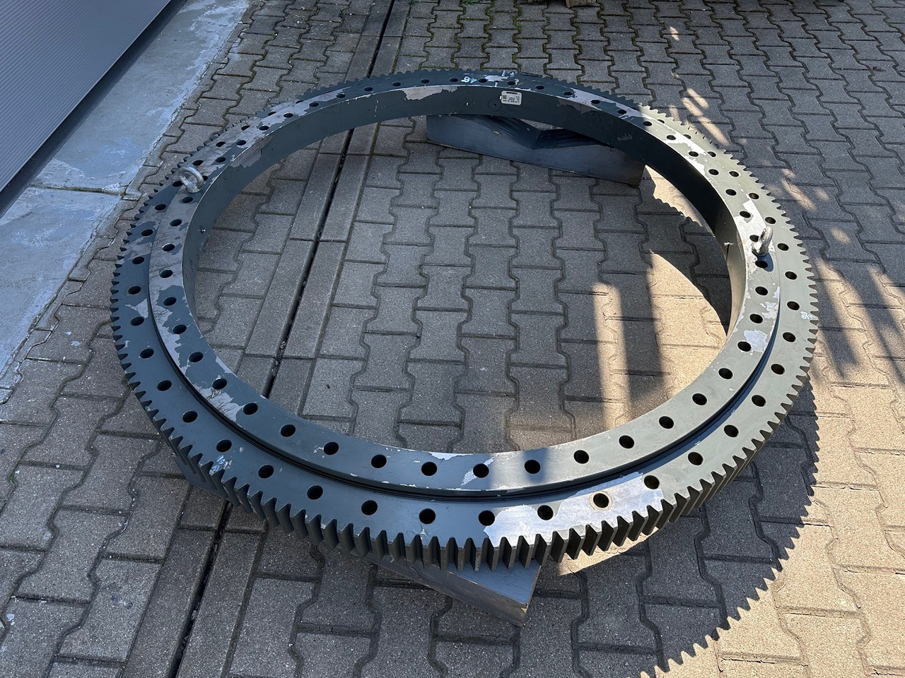 Liebherr Drehkranz - Kugeldrehverbindung Typ:KUD138 VA 002. ID-Nr.982757001. #159.10118# - Поворотное кольцо для Строительной техники: фото 3 Liebherr Drehkranz - Kugeldrehverbindung Typ:KUD138 VA 002. ID-Nr.982757001. #159.10118# - Поворотное кольцо для Строительной техники: фото 3